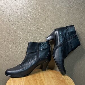 Söfft Cuffed Black Zip Up Leather Heel Ankle Boots Booties Women’s 11